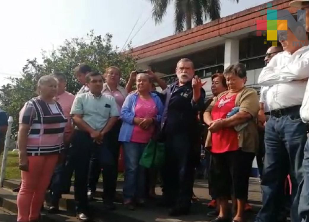 Cañeros del ingenio Central El Potrero toman instalaciones de sociedad financiera