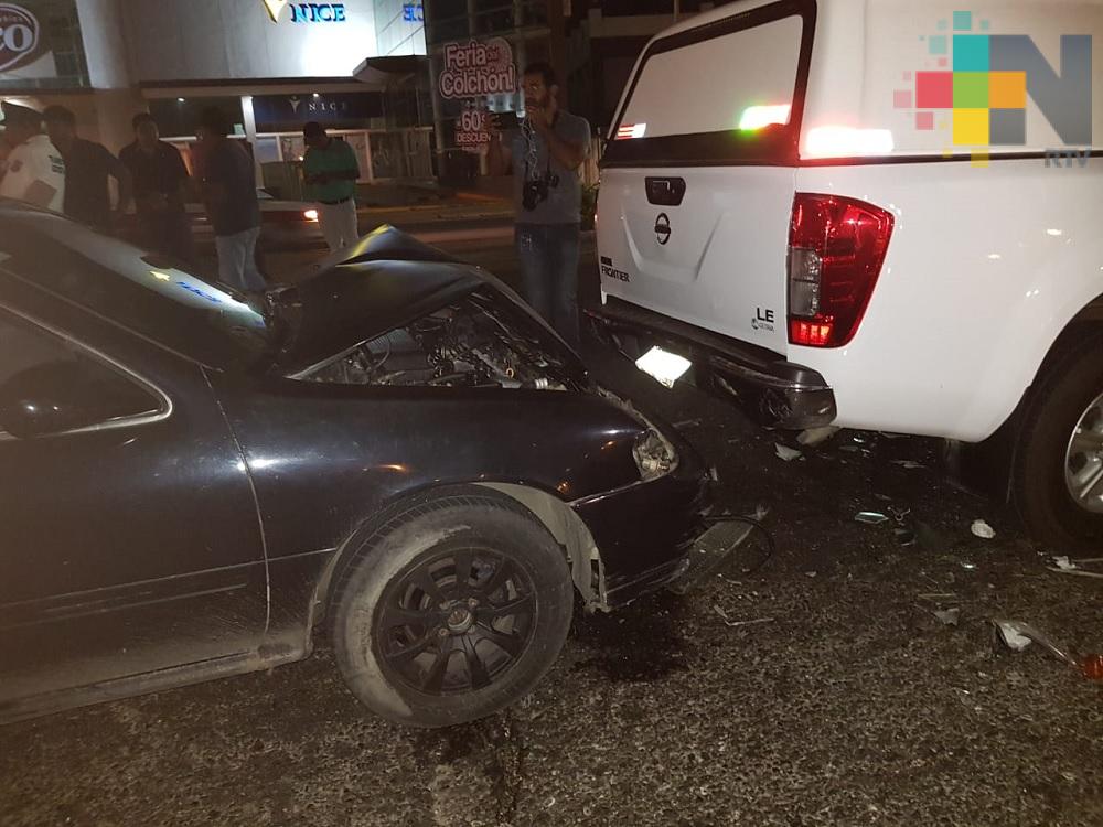 Chofer en estado de ebriedad provoca carambola en avenida de Coatzacoalcos