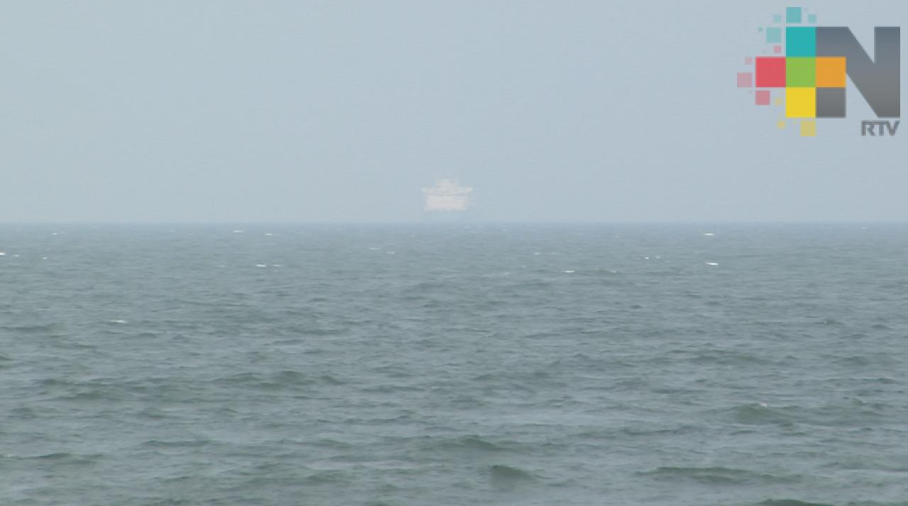 Llega a costas de Coatzacoalcos plataforma para perforación de pozo exploratorio