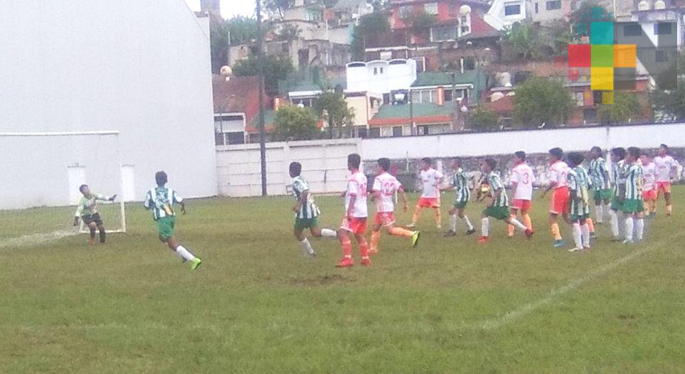 Delfines de Xalapa ante Mineros de Poza Rica en la Liga Nacional Juvenil de Futbol