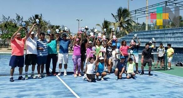 Job Patraca ganó Regional de Tenis en Coatzacoalcos
