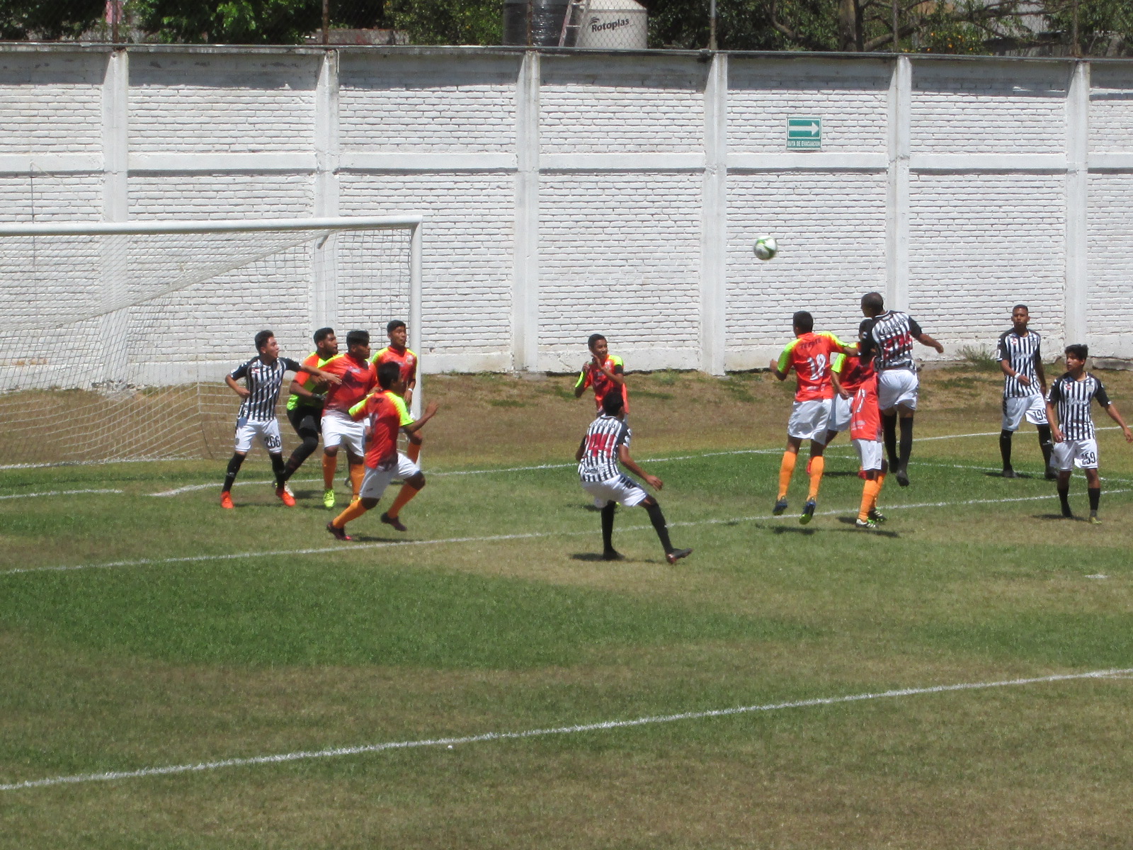 Albinegros goleó 8-1 a Sultanes de Tamazunchale