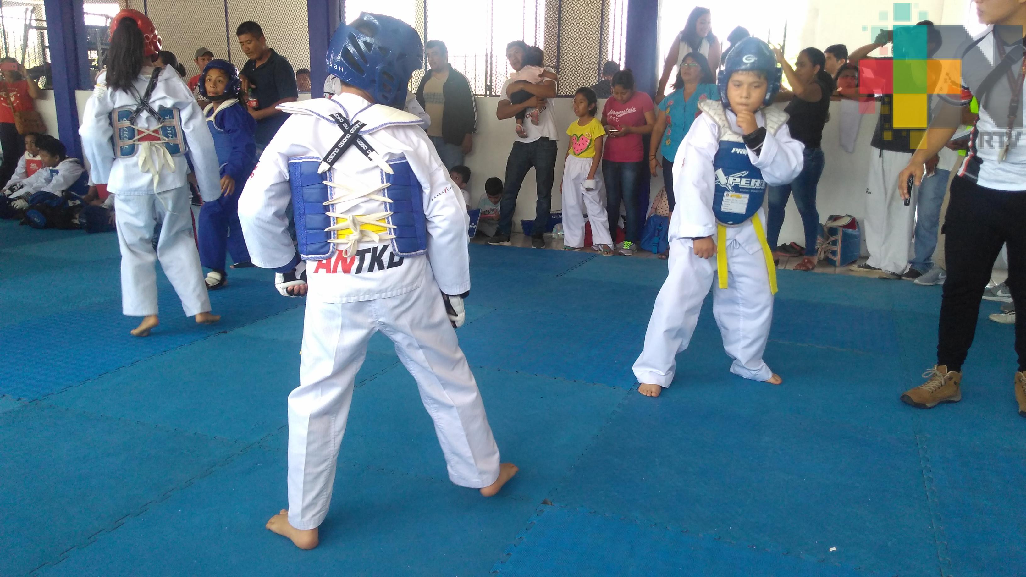 CBTIS de Coatzacoalcos organizó Tope de la Amistad de taekwondo