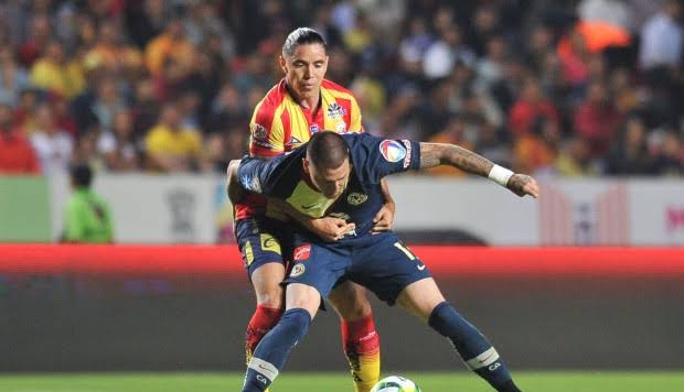 Con un hombre menos y dos goles en contra, América empata ante Morelia