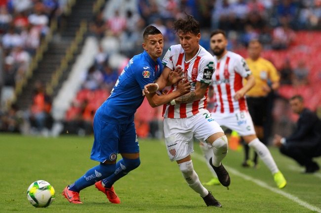 Cruz Azul regresa al triunfo con victoria de 2-1 ante Necaxa