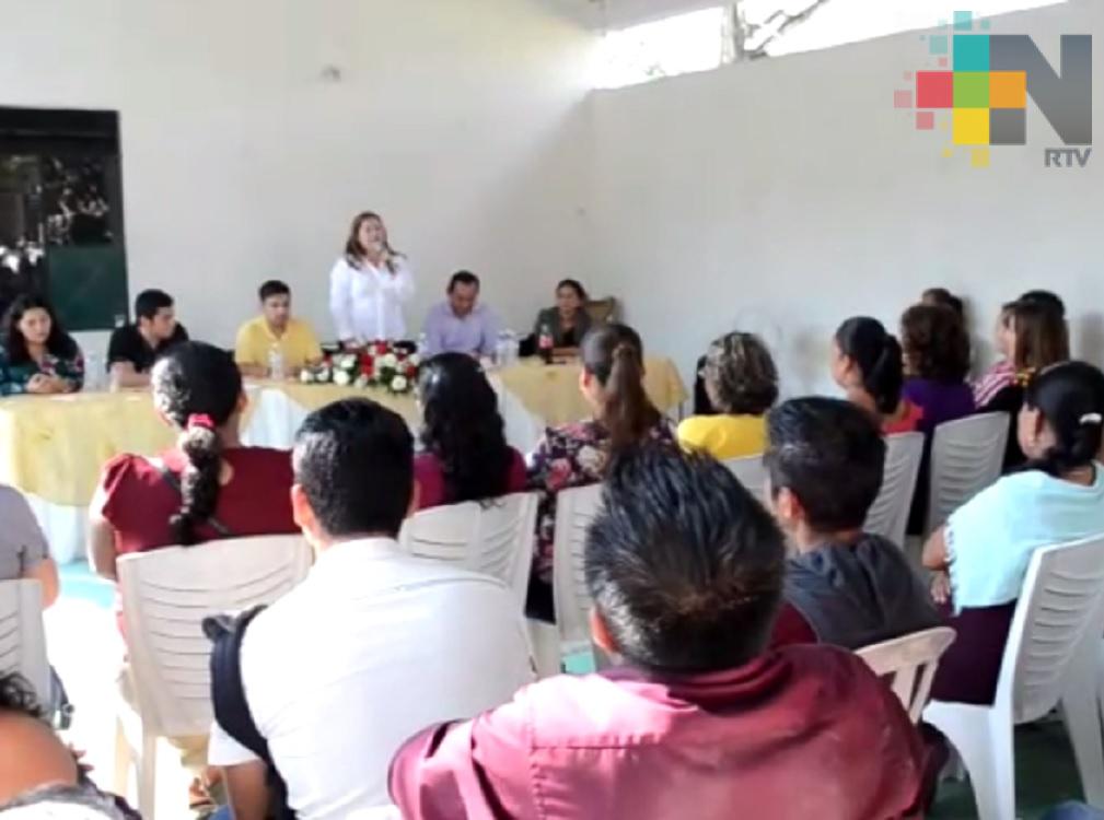 En Tantoyuca, IMJUVE promueve programas de salud, educación y empleo