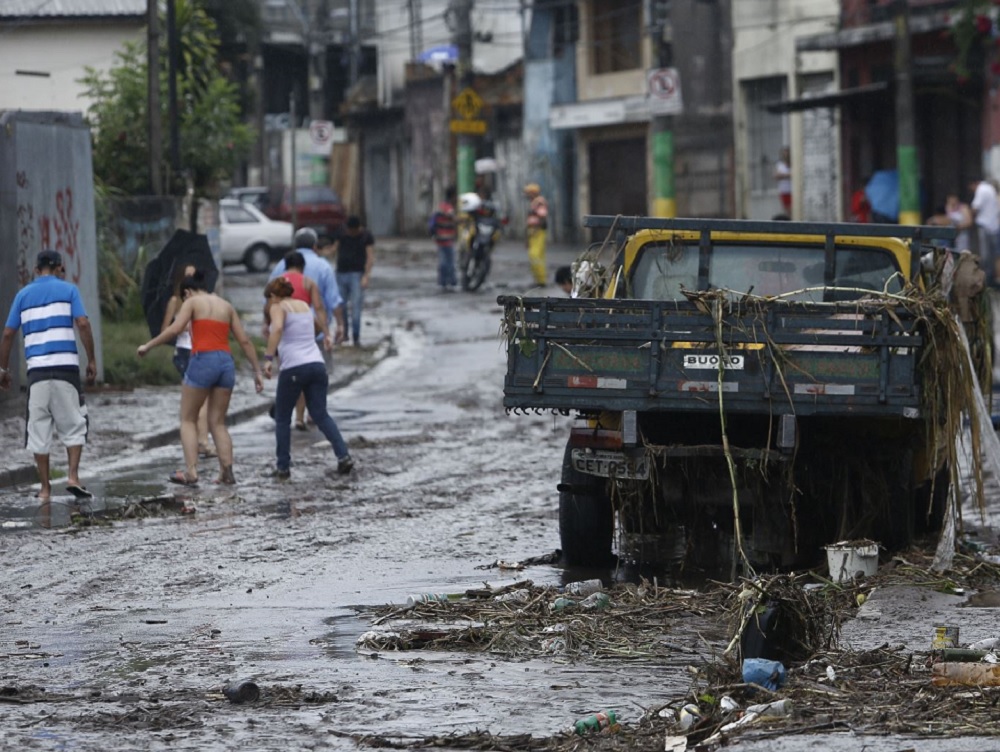 Intensas lluvias dejan 11 muertos en Sao Paulo