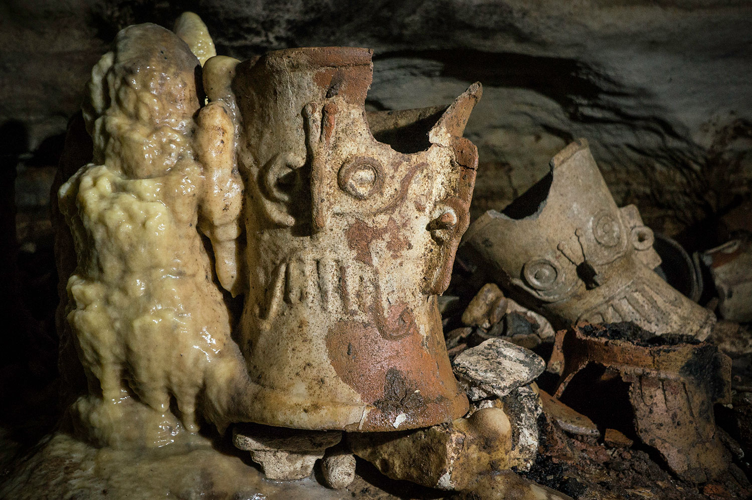 Redescubren Balamkú, santuario subterráneo de Chichén Itzá
