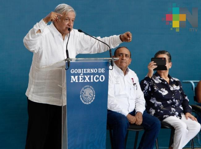 Gobierno, un elefante reumático que cuesta echar a andar López Obrador
