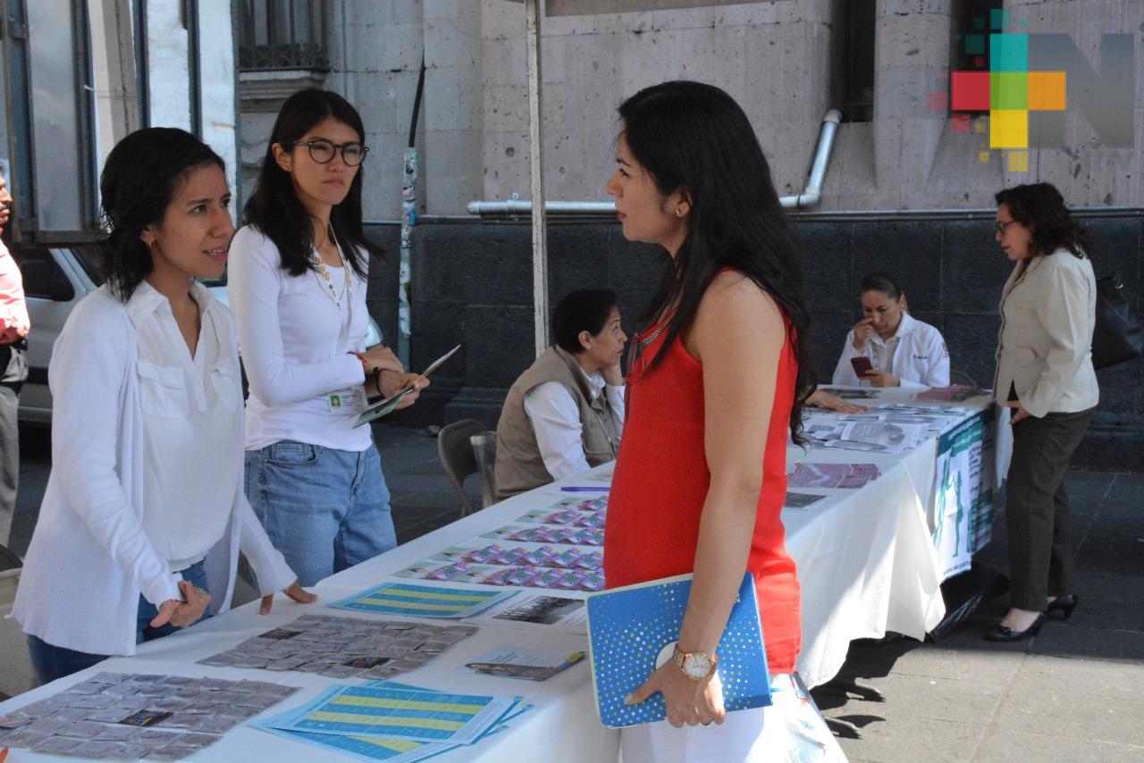 Instala Secretaría de Salud módulos de atención para la mujer