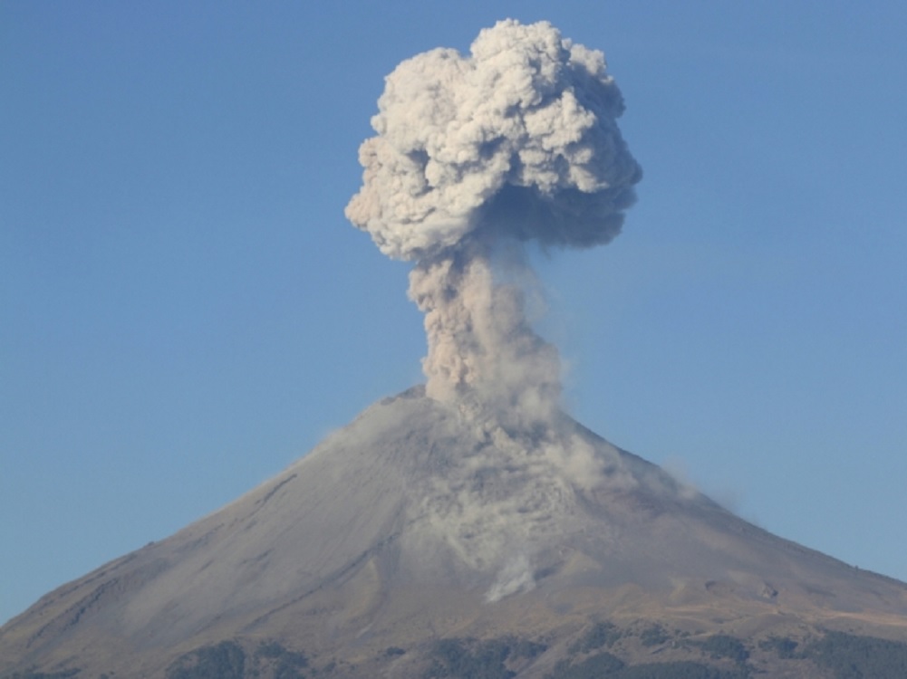 Volcán Popocatépetl emite 145 exhalaciones en últimas 24 horas
