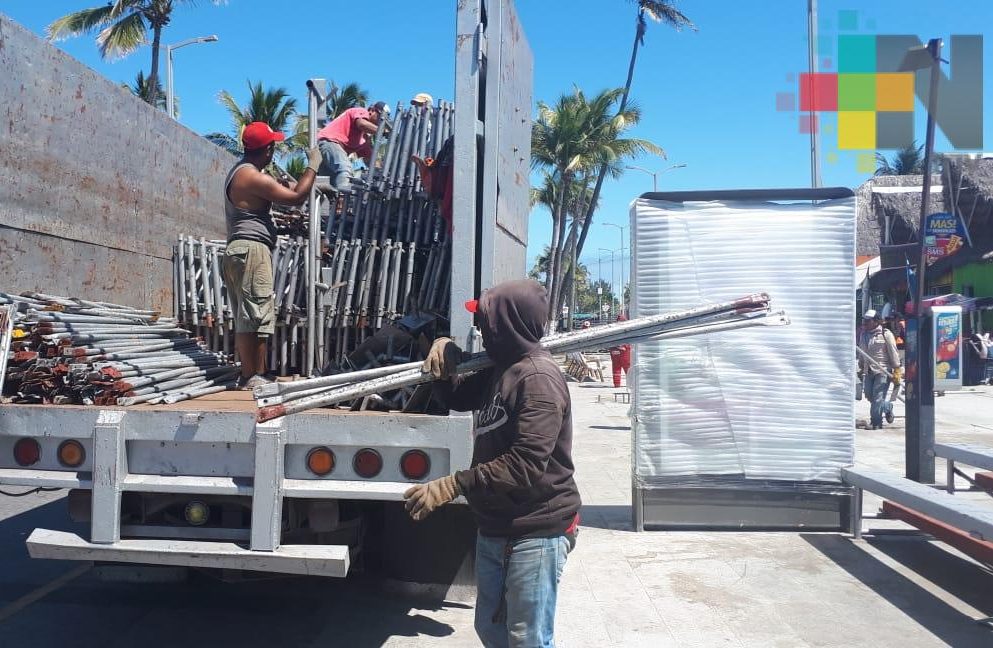 Continúa retiro de gradas del Carnaval de Veracruz