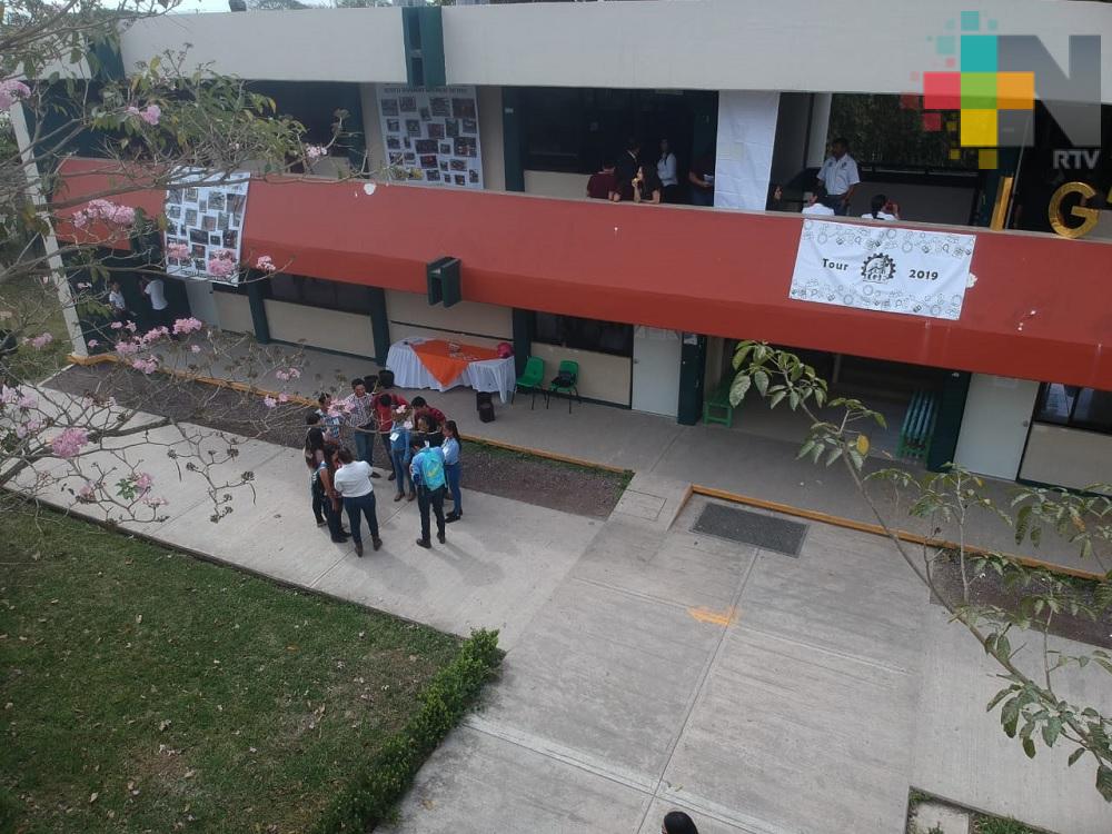 Apoyan a estudiantes con becas para ingresar al Tec de Tantoyuca