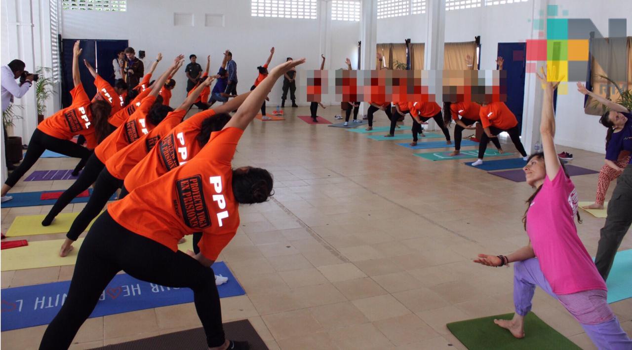 Visita fundador de “Prison Yoga Project” el centro penitenciario de Pacho Viejo