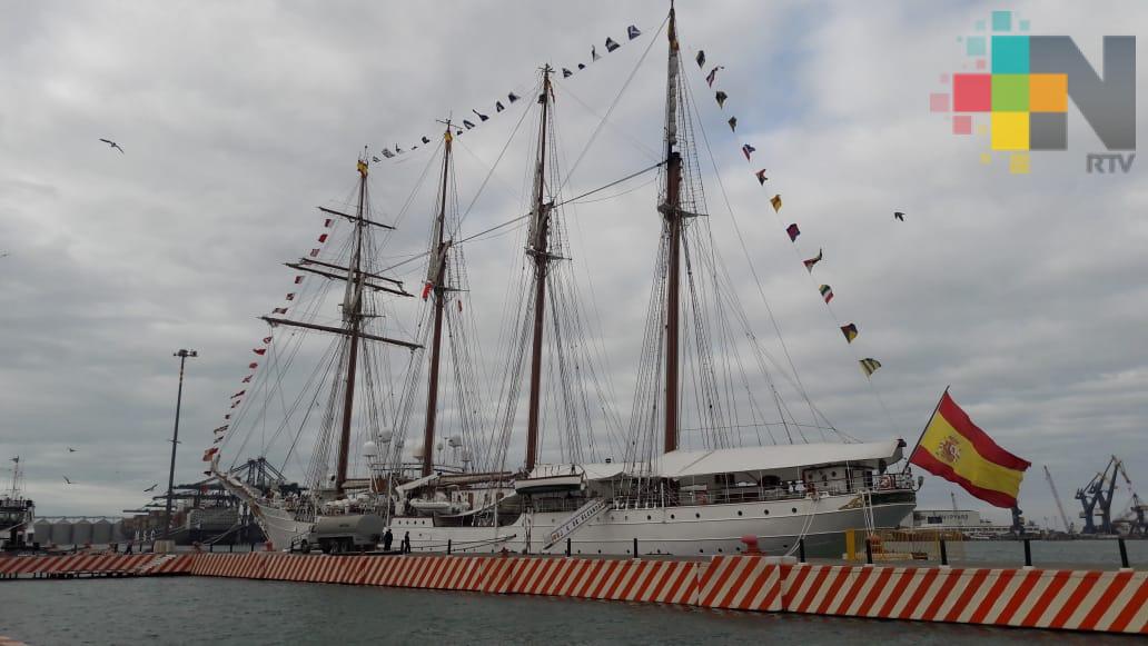 Llegan al puerto de Veracruz buque-tanques de España y Panamá