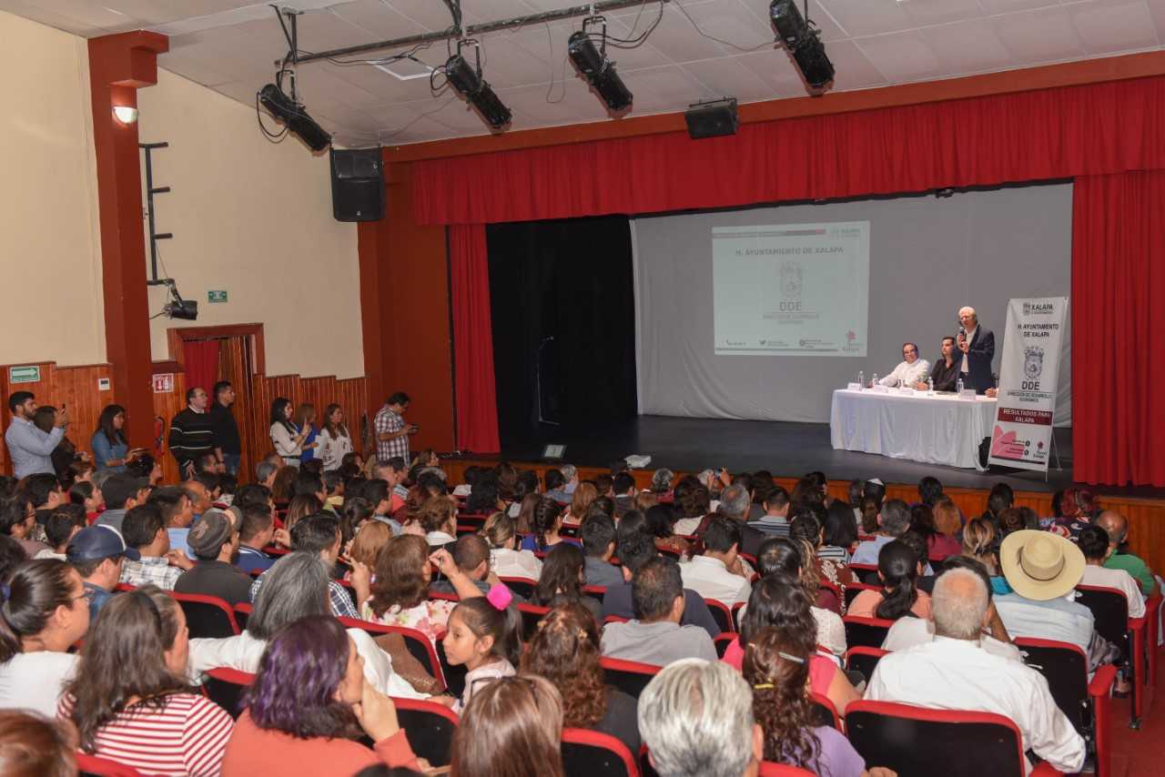 Presentan programas de apoyo a emprendedores en Xalapa