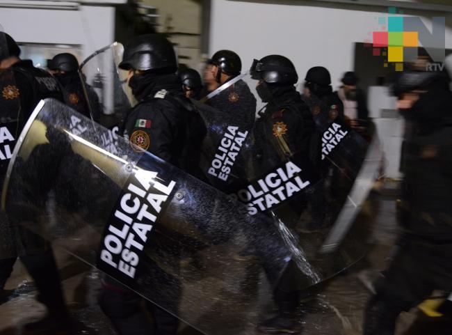 Pegan al autogobierno en Topo Chico y cárteles envían mujeres a protestar