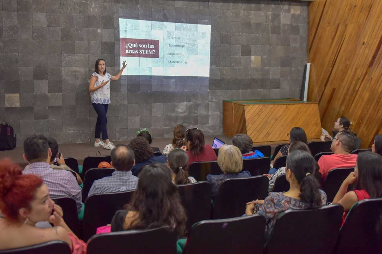 Avanzan mujeres en las ciencias exactas