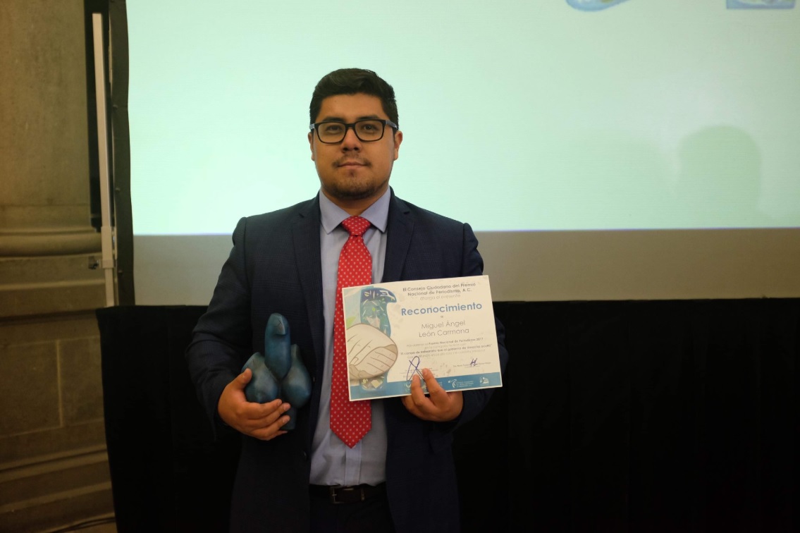 Periodista Miguel Ãngel LeÃ³n celebra sentencia dictada por SCJN