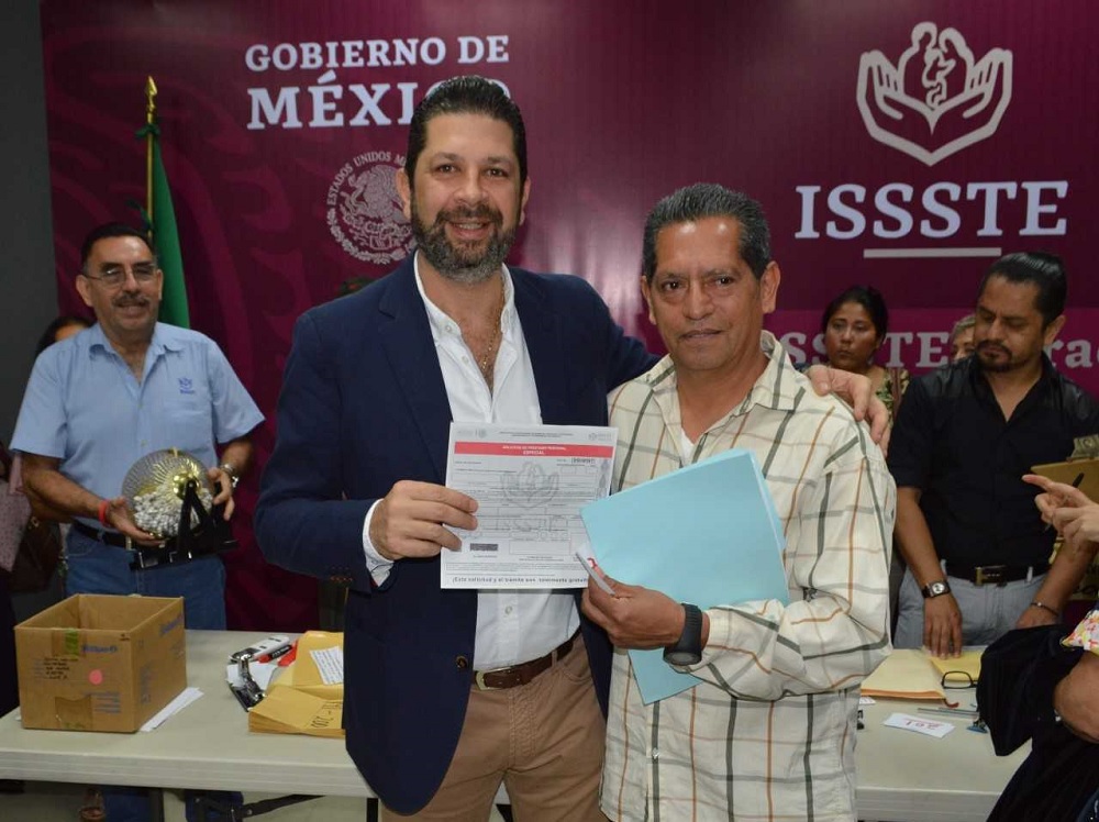 Inicia entrega de préstamos personales a derechohabientes del ISSSTE de Veracruz