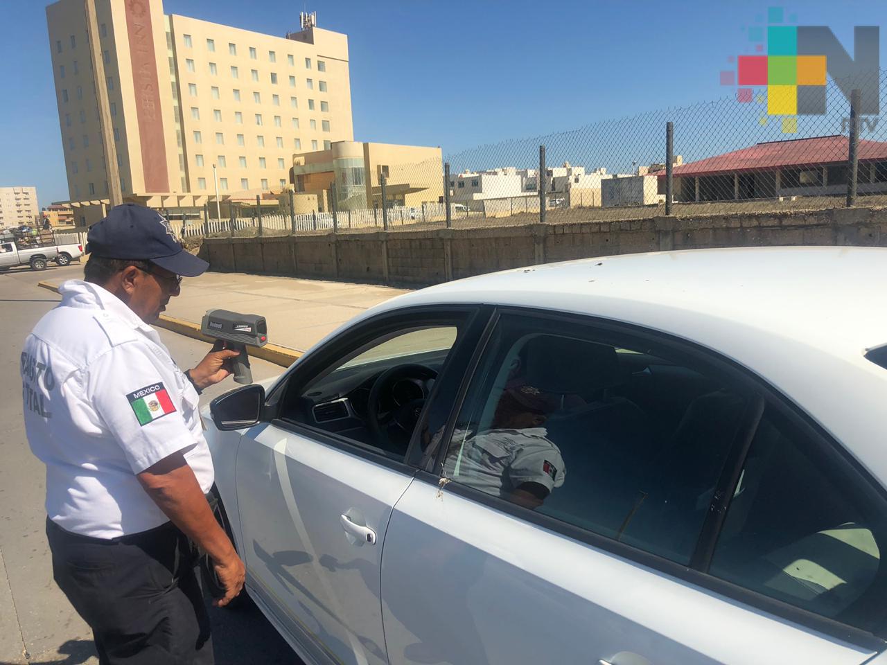 Realiza Tránsito del Estado, Operativo Radar en malecón de Coatzacoalcos