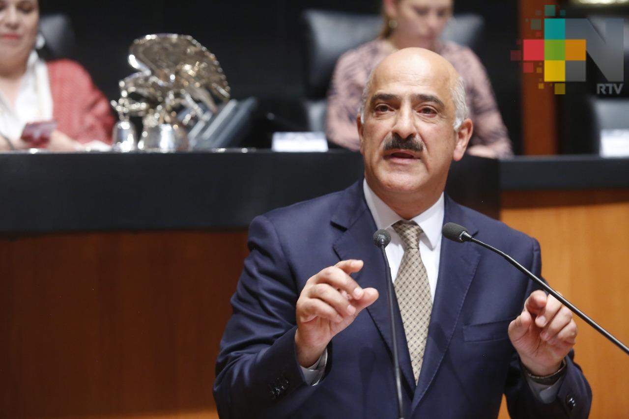 Ricardo Ahued presenta iniciativa para que los medicamentos sean deducibles de impuestos