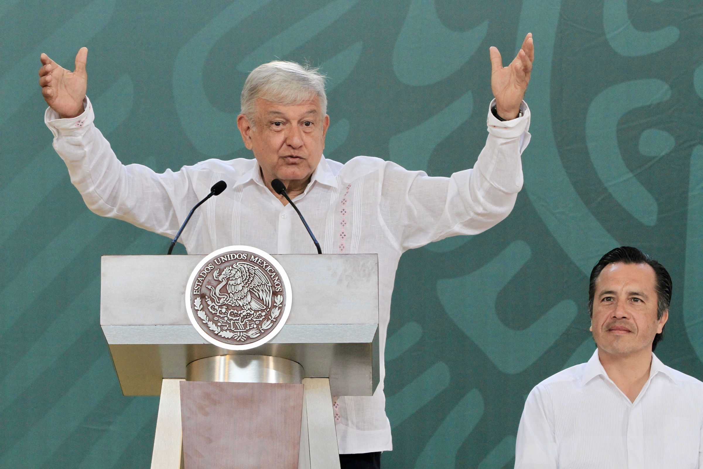 López Obrador se compromete a recobrar paz y tranquilidad en Veracruz 