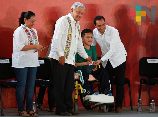 «Llegó la hora del sureste», anuncia López Obrador