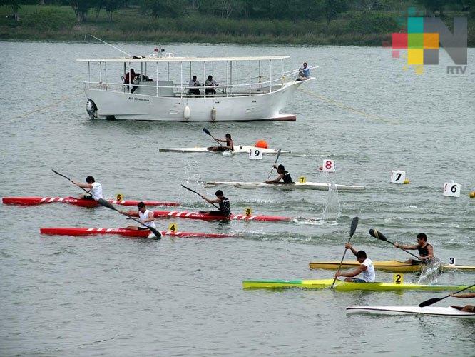 Canoistas veracruzanos rumbo a eventos internacionales