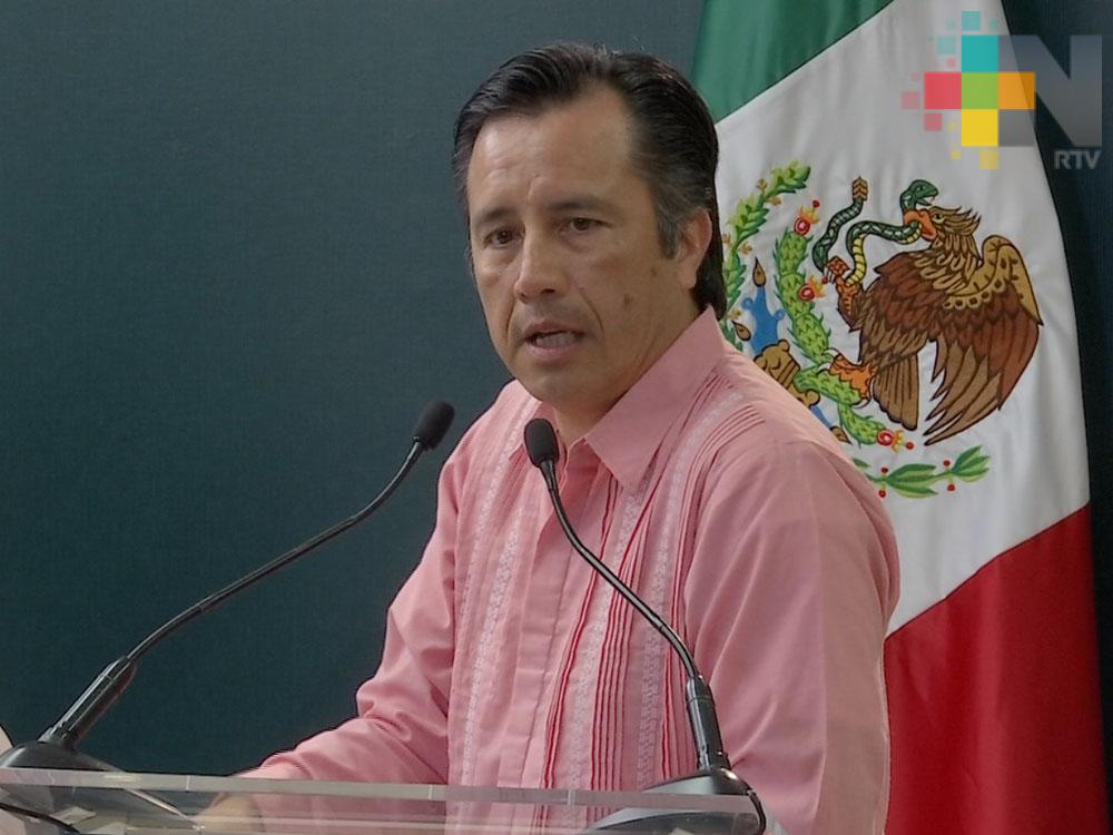 Confirma gobernador de Veracruz atención a familiares de víctimas del multihomicidio en Minatitlán