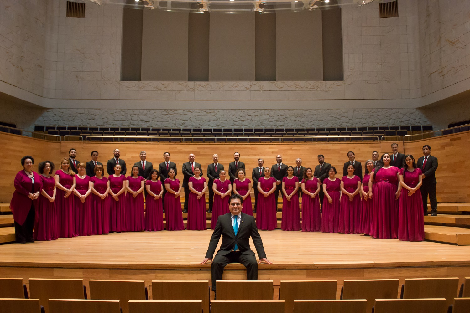 Coro UV canta a Latinoamérica, este martes en Casa del Lago