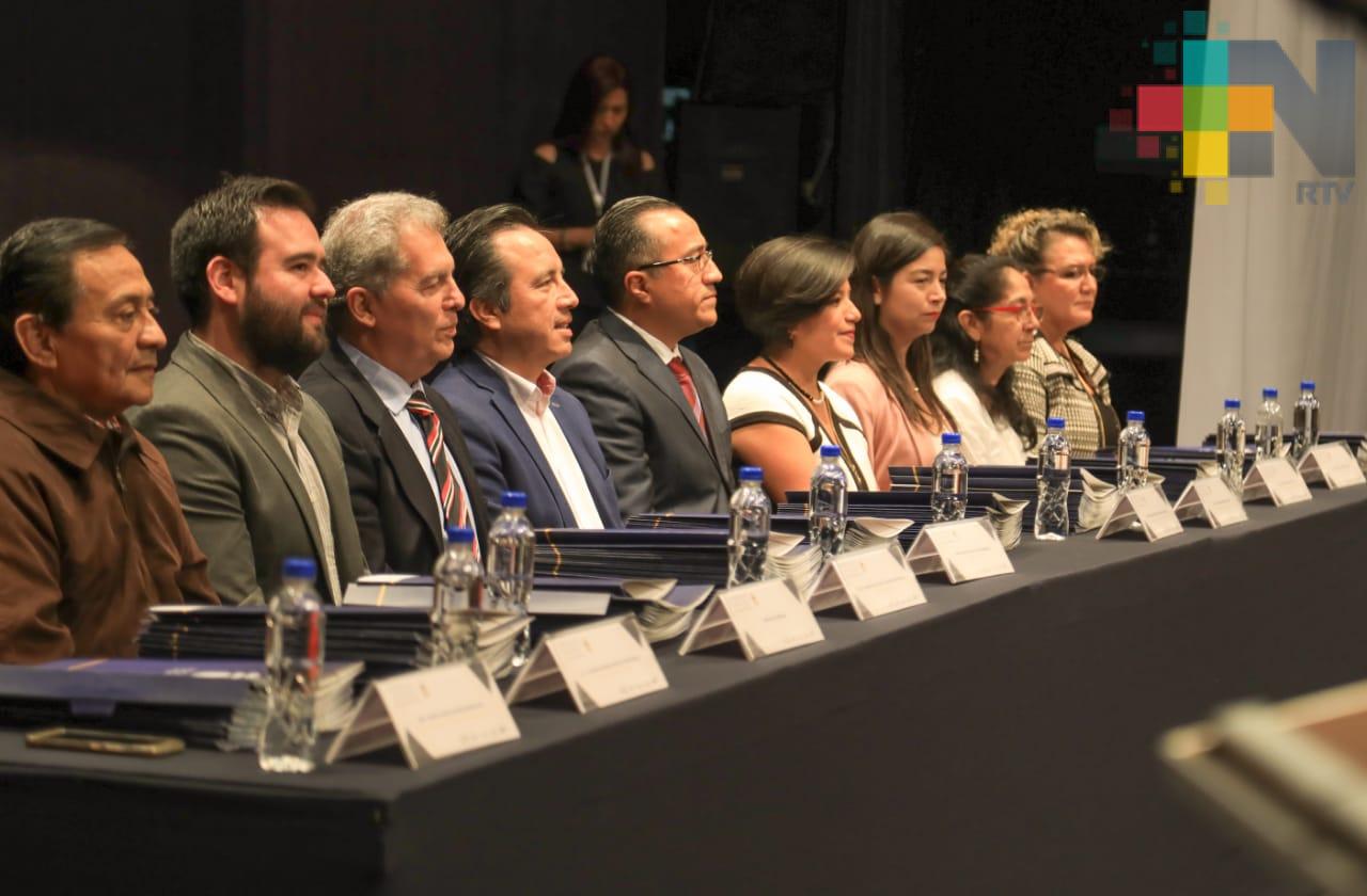 Con nuevas inversiones en Veracruz, se generará empleo para los jóvenes: Gobernador