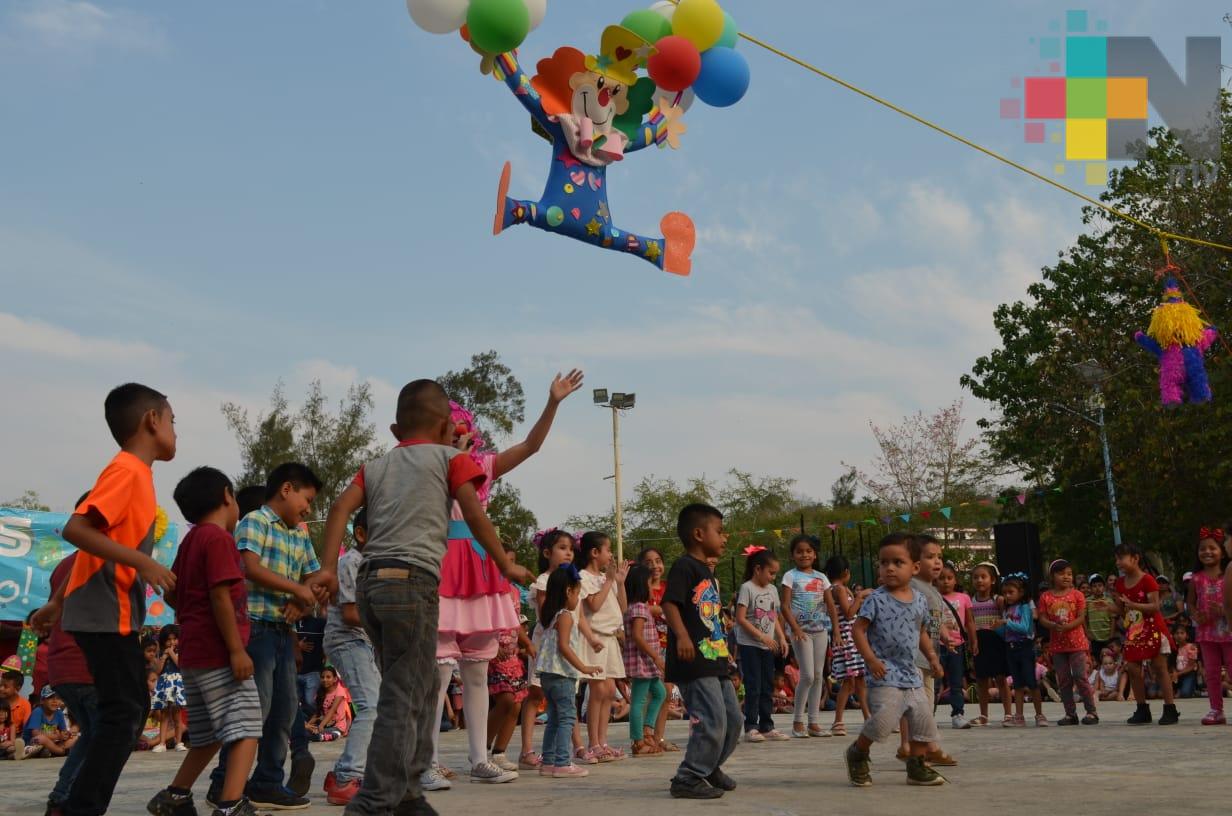 Celebran el Día del Niño en Tantoyuca