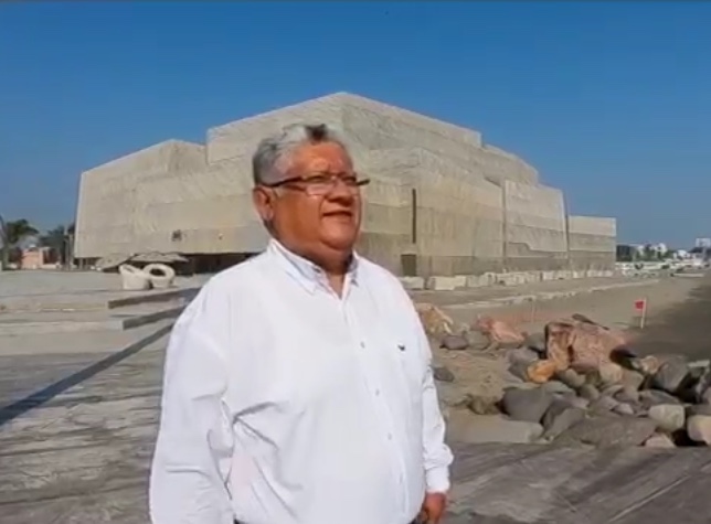 Desde el feudo de los Yunes, Joaquín Guzmán Avilés arremete de nuevo