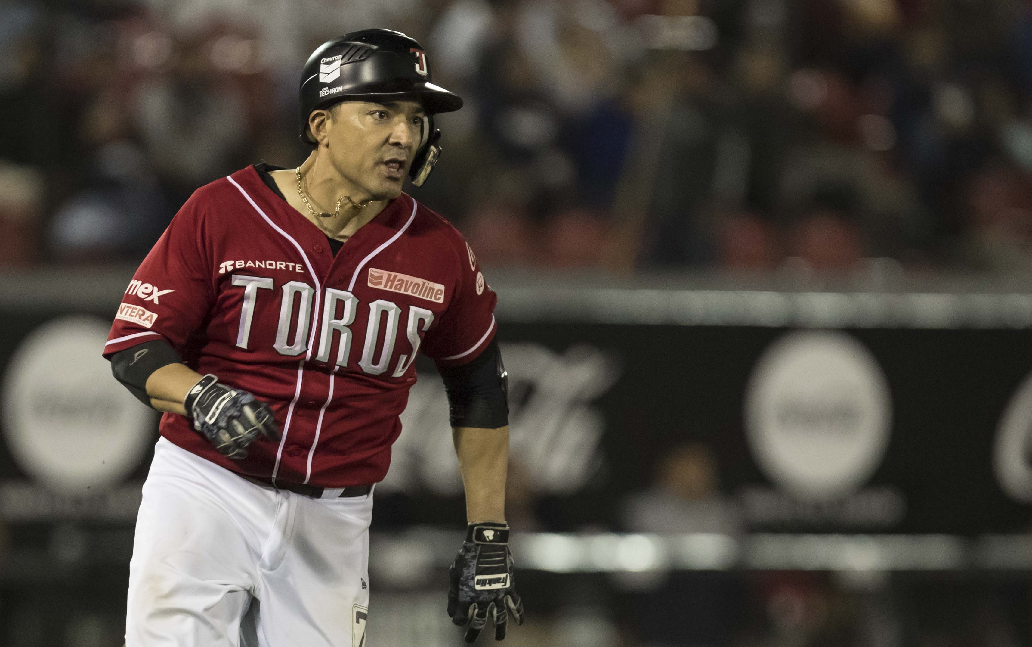 Liga Toros tercer triunfo con paliza a Tigres