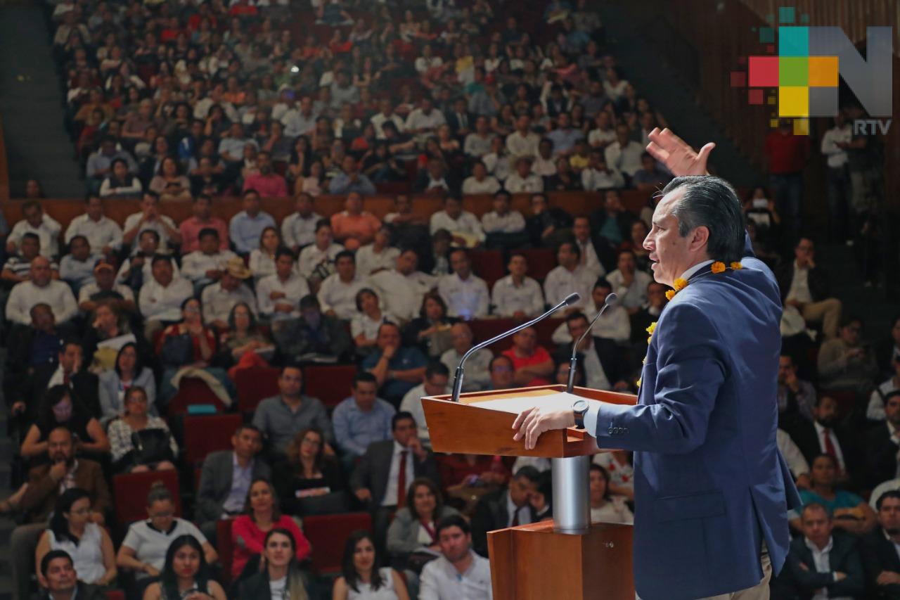 Programa Estatal de Becas por 71 mdp beneficiará a 26 mil 500 estudiantes: Gobernador