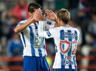 Pachuca sigue con paso perfecto en casa al apabullar 9-2 a Veracruz