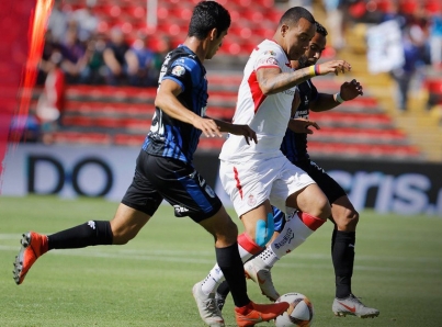 Querétaro y Toluca firman un empate que les sirve y sabe a poco