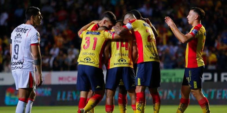 En debut del técnico Tomás Boy, Chivas pierde ante Morelia