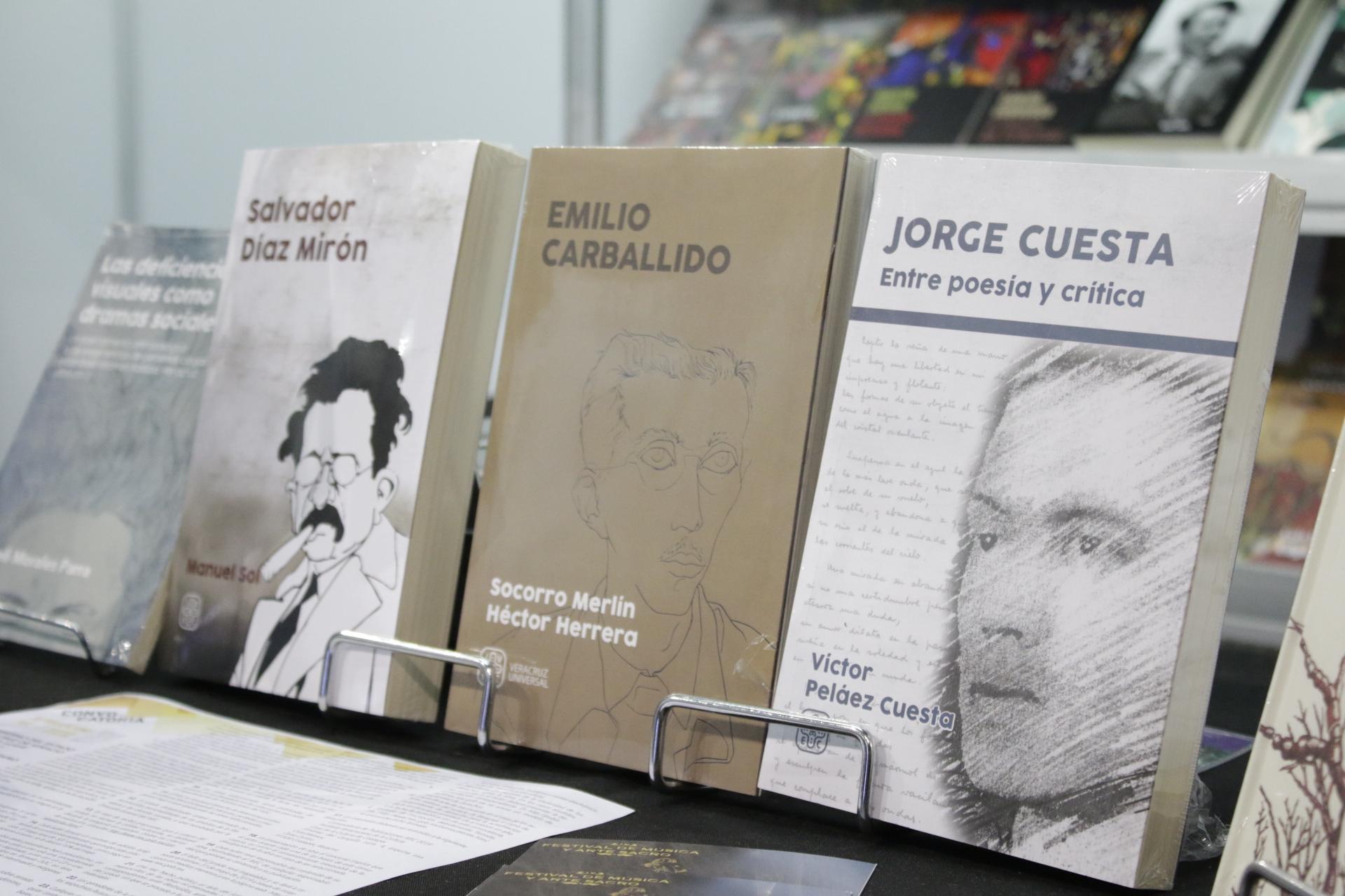 Inaugura IVEC librería en el Ágora de Xalapa