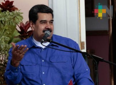 Maduro agradece al pueblo y a militares por derrota de «golpistas»