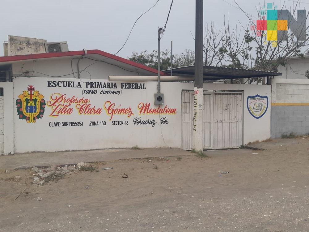 Piden construir barda en primaria de Veracruz para evitar robos