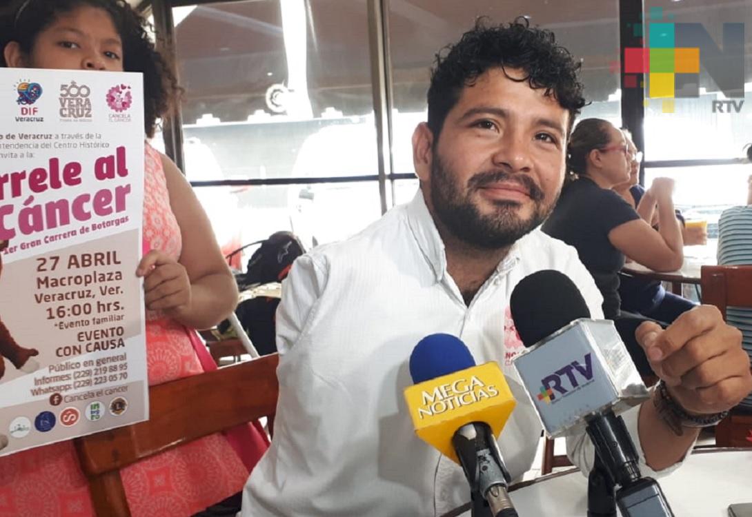 Primera carrera de botargas en apoyo a pacientes oncológicos