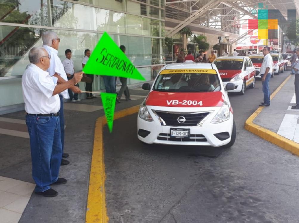 Taxis de la Central de Autobuses de Veracruz cambian el 50% su parque vehicular