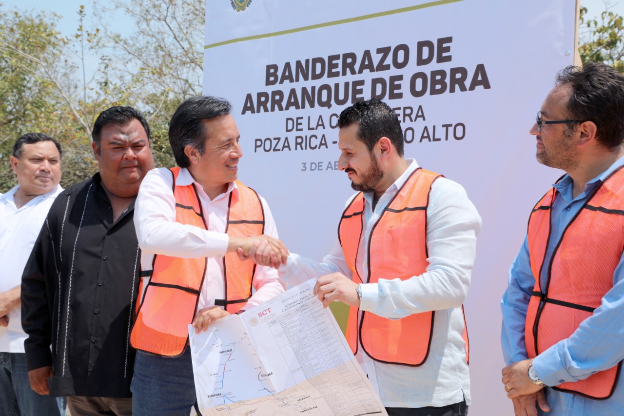 Anuncia Gobernador más de 5 mil mdp en infraestructura carretera para Veracruz