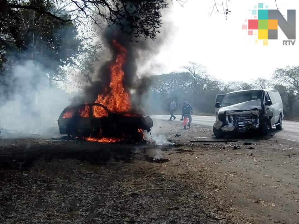 Accidente vehicular en Cotaxtla deja cinco muertos