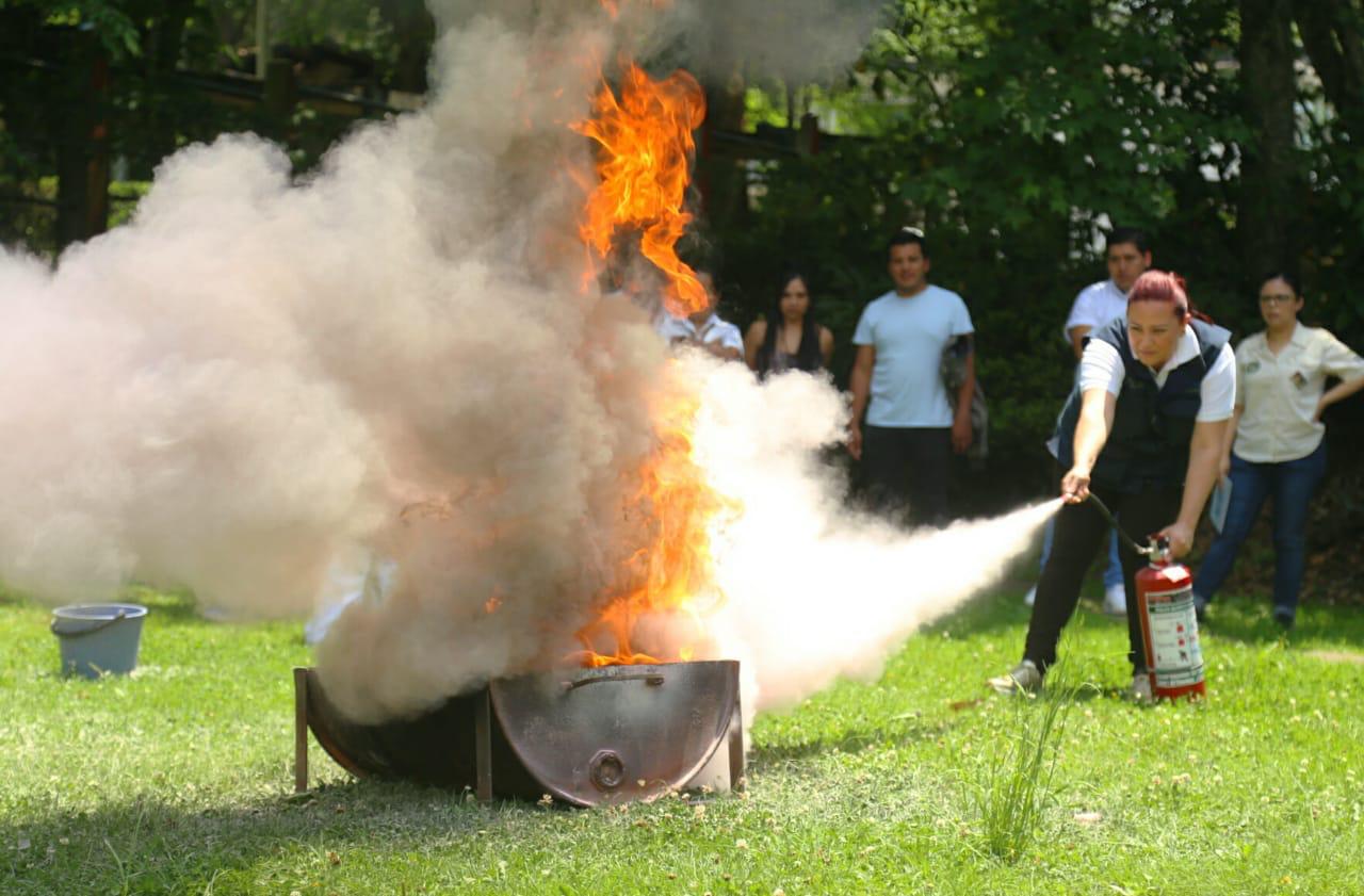 Capacita SS a su personal en prevención y combate de incendios