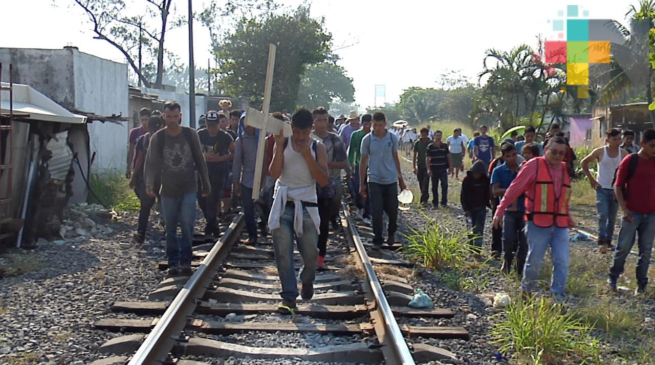Viacrucis de migrantes por Coatzacoalcos