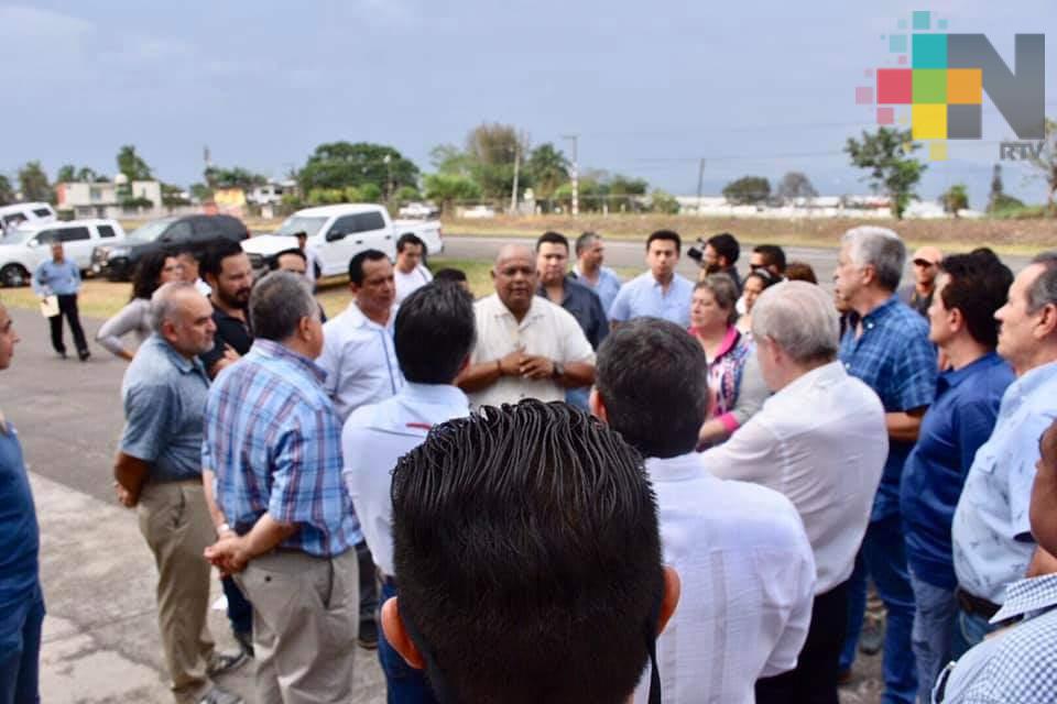 Atiende secretario de Gobierno problemática de aeropista en Córdoba