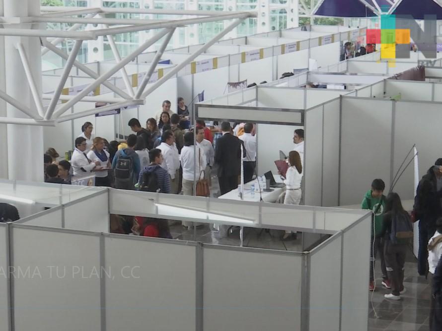 Inauguran el evento Galería Universitaria “Arma tu Plan”